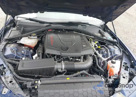 2021 Alfa Romeo Giulia Awd z USA, uszkodzony, nr VIN ZARFANAN1M7642888